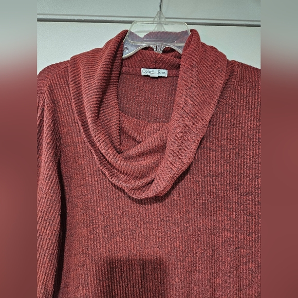 Maroon dress - Picture 2 of 5